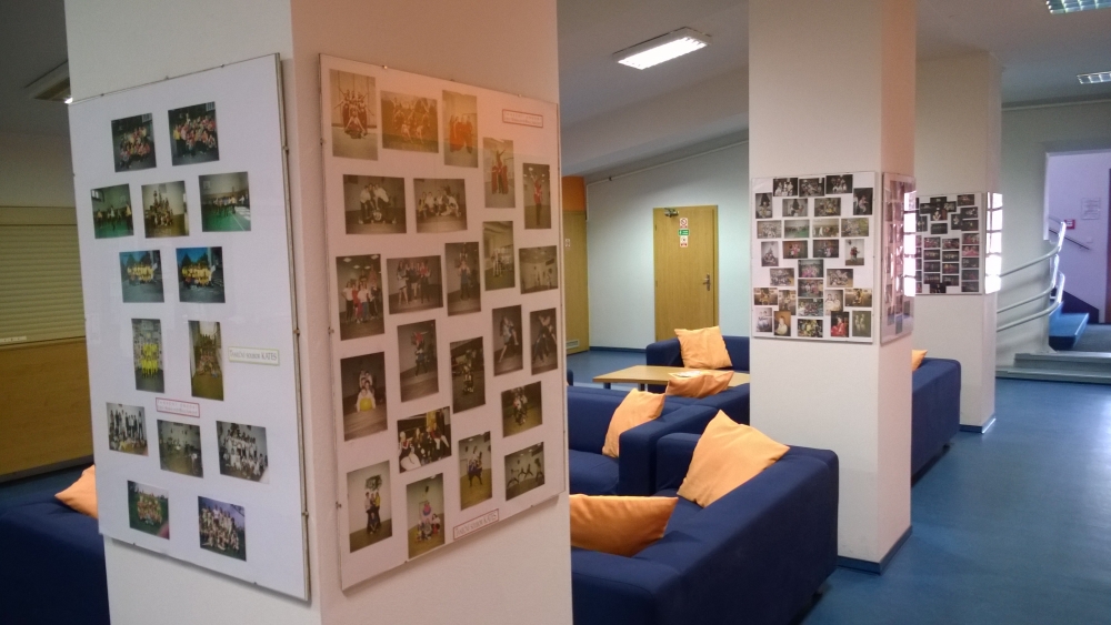 Výtvarný klub Škorpión, bude mít výstavu v městské knihovně.