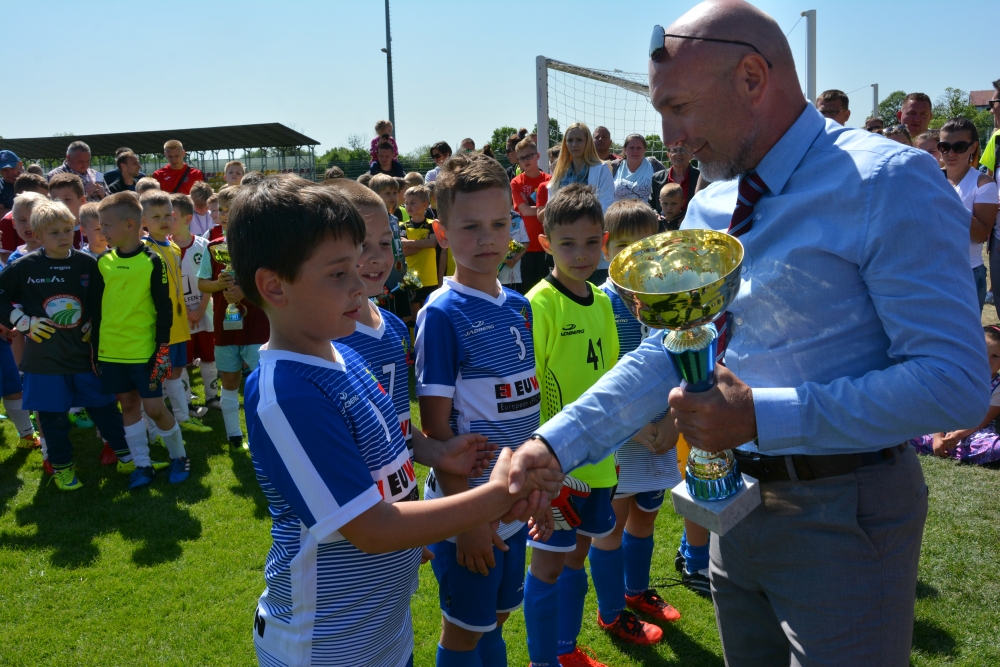 Mladí fotbalisté DDM na turnajích v ČR a Polsku.