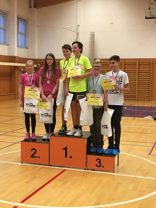 Badmintonový turnaj i s našimi hráči.